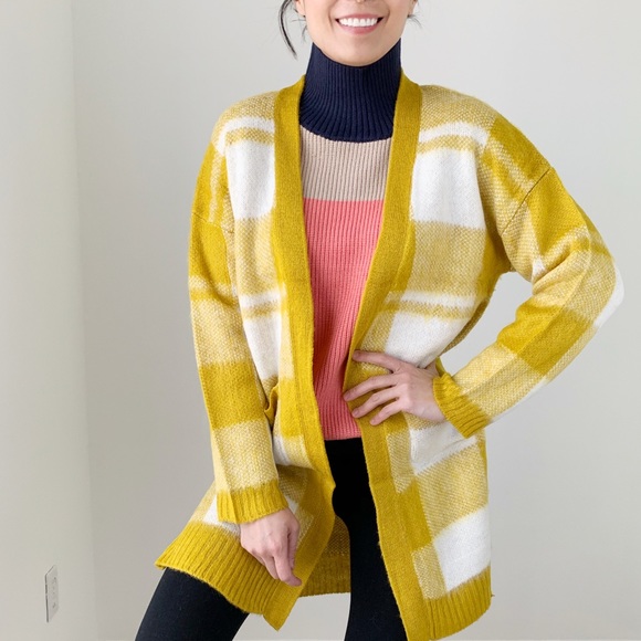 FUZZY BUFFALO PLAID LONG SWEATER CARDIGAN - WITH POCKETS - Picture 4 of 9